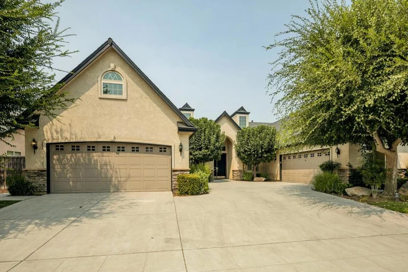 419 Loyola, Clovis, CA 93619
