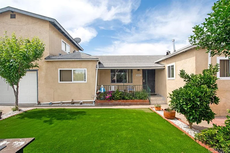 10051 Buena Vista Ave, Santee, CA 92071