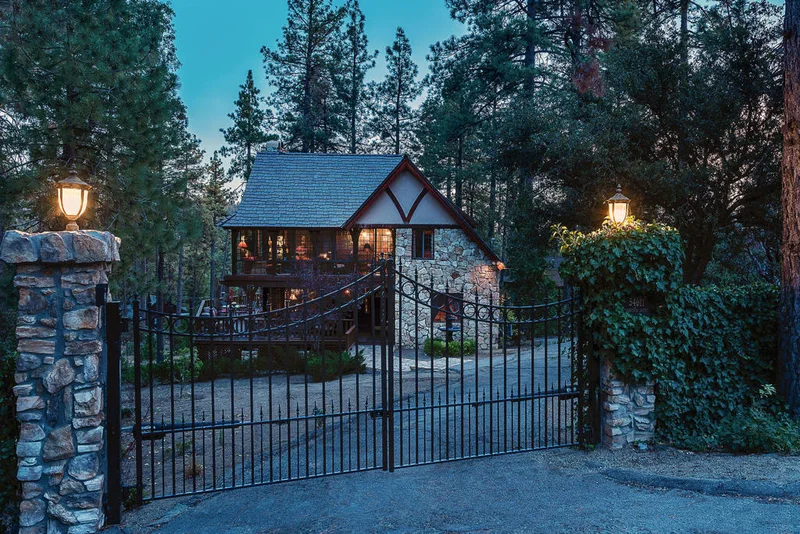 54611 Jameson, Idyllwild, CA 92549