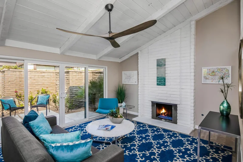 2530 Miramonte #C, Palm Springs, CA 92264