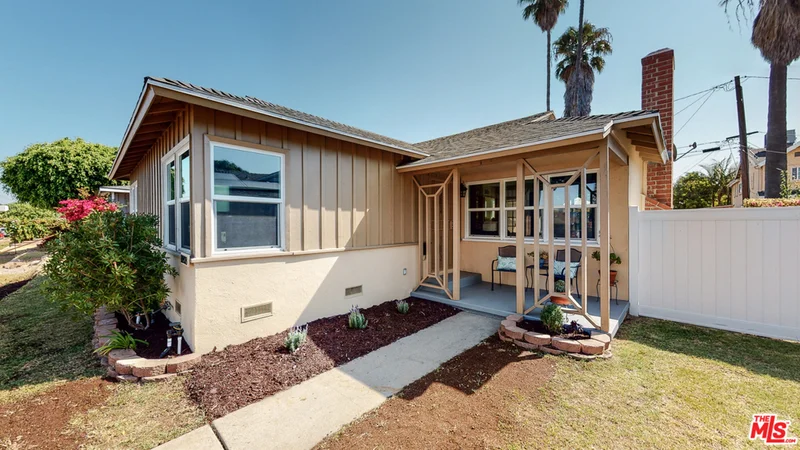 11808 Spinning, Hawthorne, CA 90250