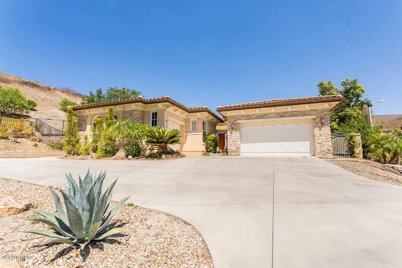 421 Conejo School, Thousand Oaks, CA 91362