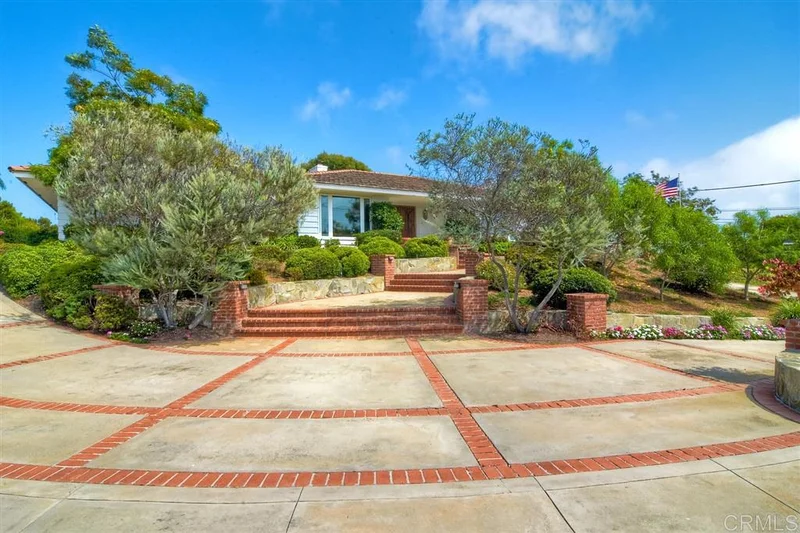 4246 Highland Drive, Carlsbad, CA 92008