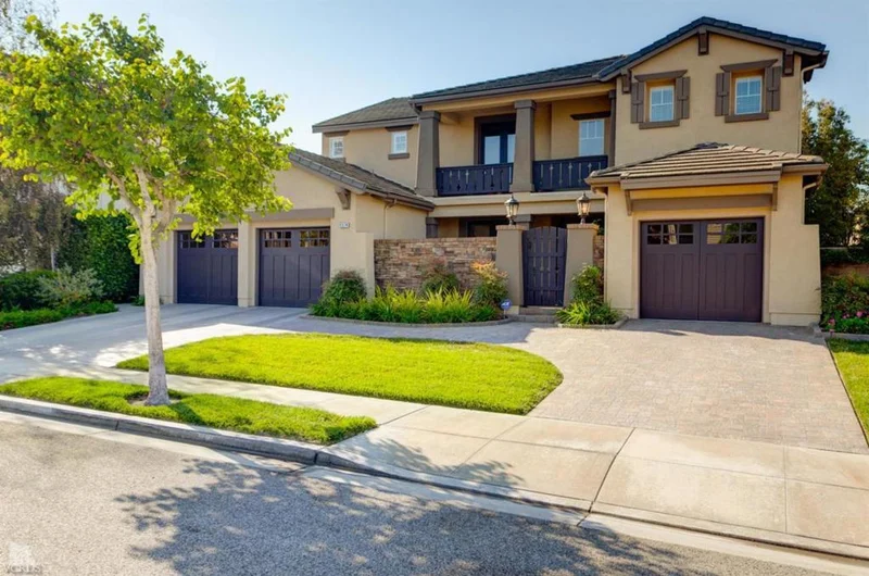 5574 Floyd, Ventura, CA 93003