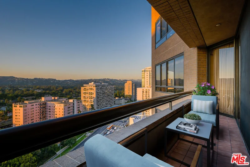 10430 Wilshire #1703, Los Angeles, CA 90024