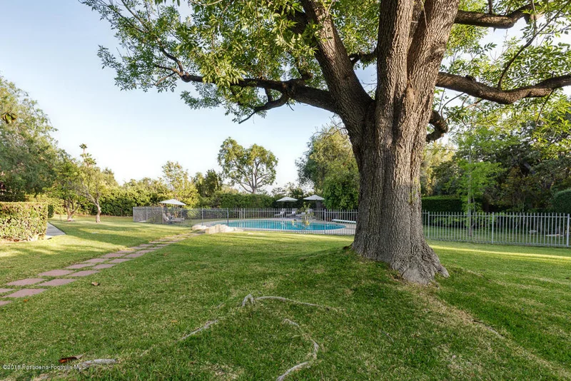 3000 Clarmeya, Pasadena, CA 91107
