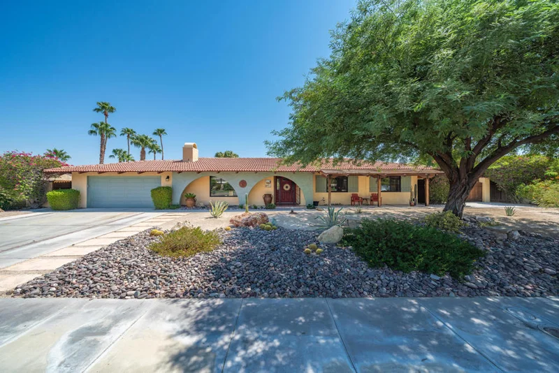 1020 Cerritos, Palm Springs, CA 92262
