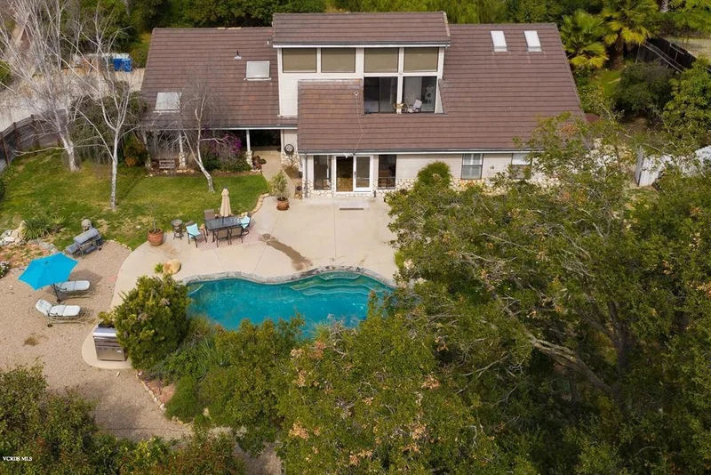 897 Serenidad, Oak View, CA 93022