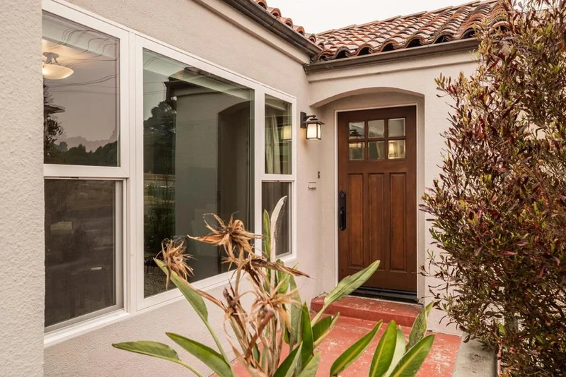118 El Dorado, Monterey, CA 93940