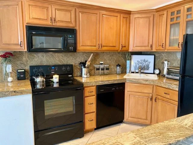 77845 California #D6, Palm Desert, CA 92211
