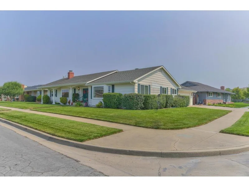 904 Saint Andrew, Salinas, CA 93901