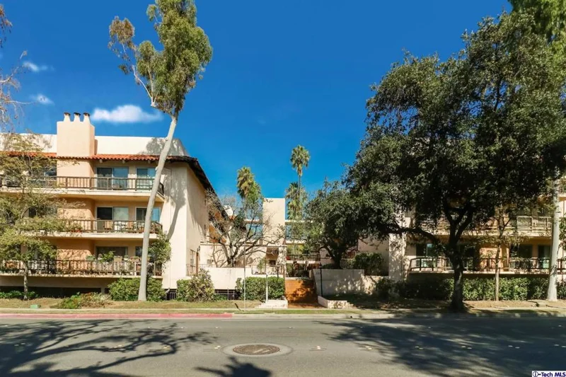1127 Del Mar #413, Pasadena, CA 91106