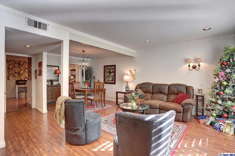302 Orange Grove, Pasadena, CA 91103