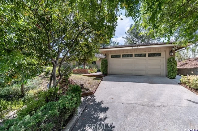 5157 Redwillow Lane, La Canada Flintridge, CA 91011