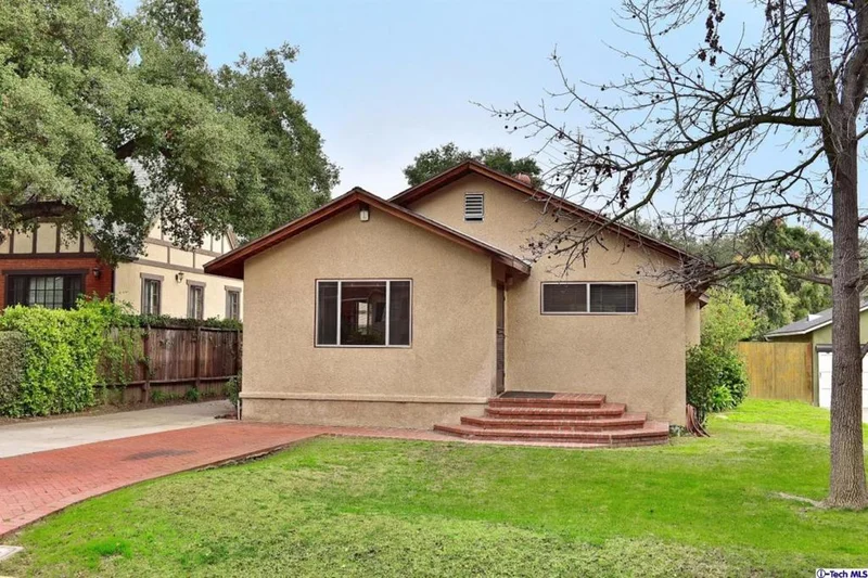4348 Bel Aire, La Canada Flintridge, CA 91011