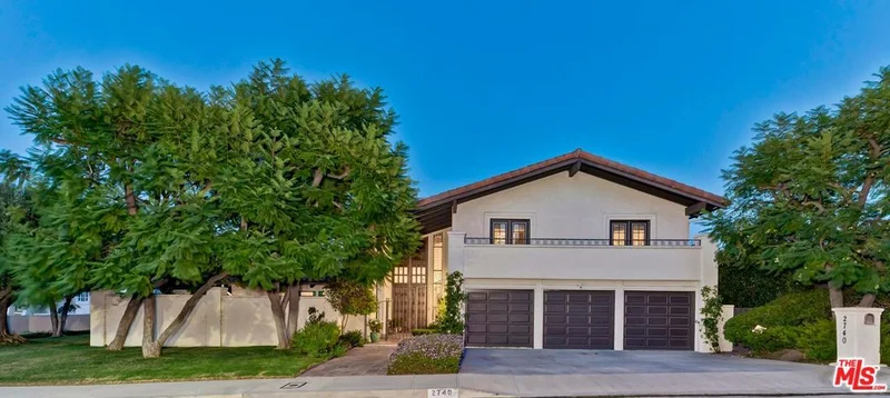 2740 Aqua Verde, Los Angeles, CA 90077