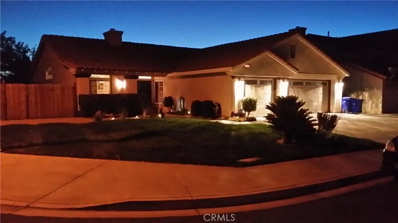 12430 Santiago, Victorville, CA 92392
