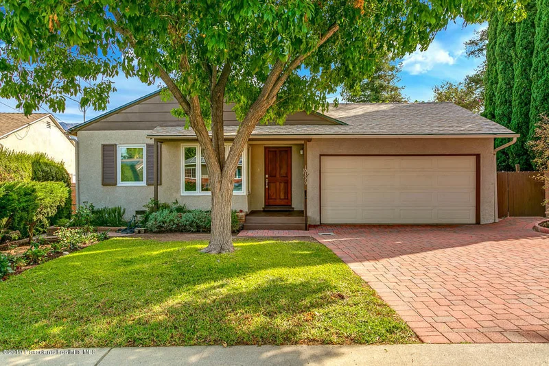 10320 Newhome Avenue, Sunland, CA 91040