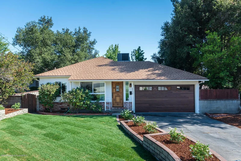 2752 Alabama, La Crescenta, CA 91214