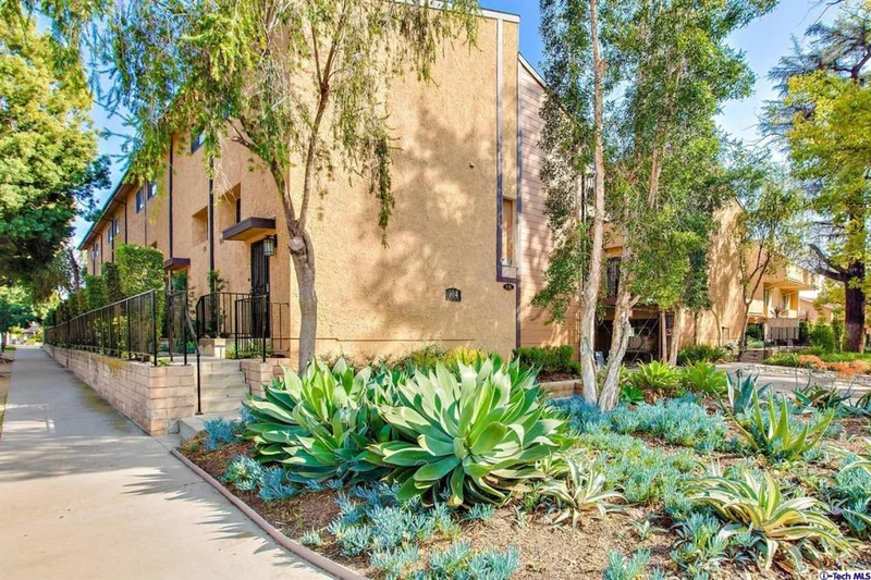 104 Wilson #15, Pasadena, CA 91106