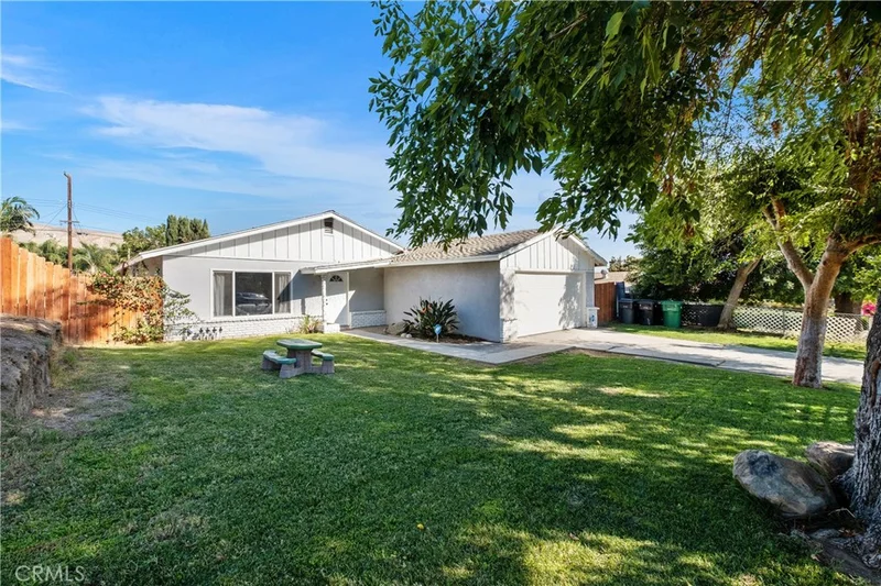 19076 Quebec, Corona, CA 92881