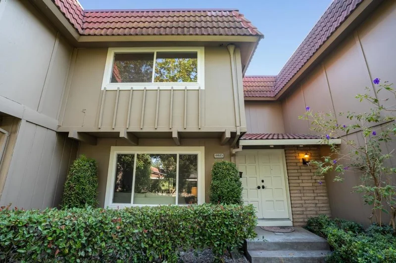 10023 Long Oak, Cupertino, CA 95014