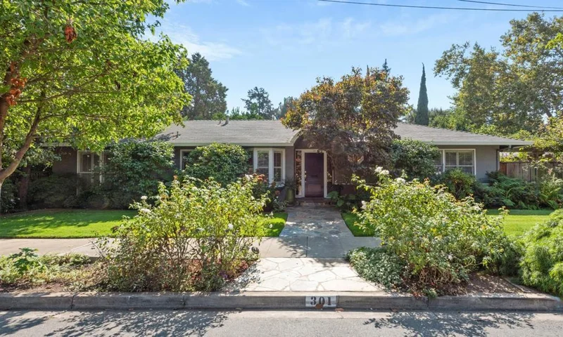 301 Gilbert, Menlo Park, CA 94025