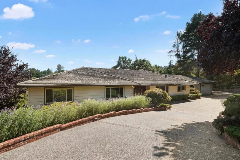 1255 La Cumbre, Hillsborough, CA 94010