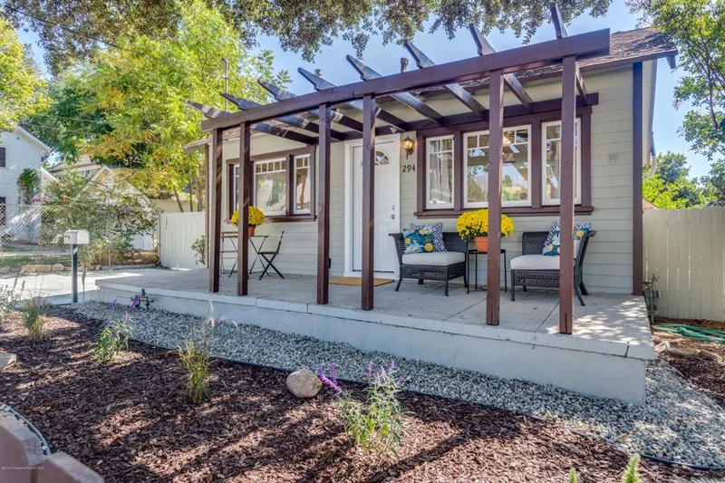 294 Hammond, Pasadena, CA 91104