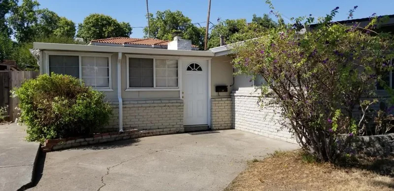 10425 Calvert, Cupertino, CA 95014