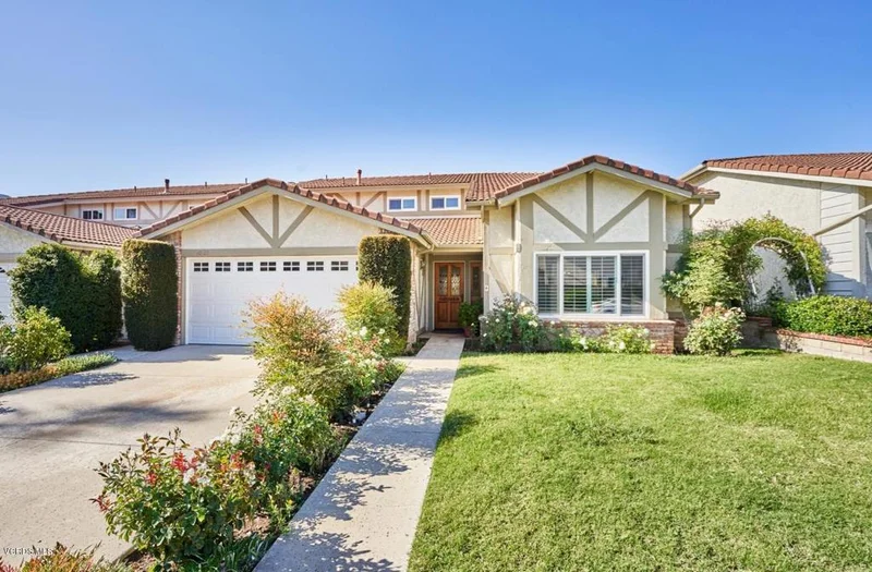 30122 Rainbow Crest, Agoura Hills, CA 91301