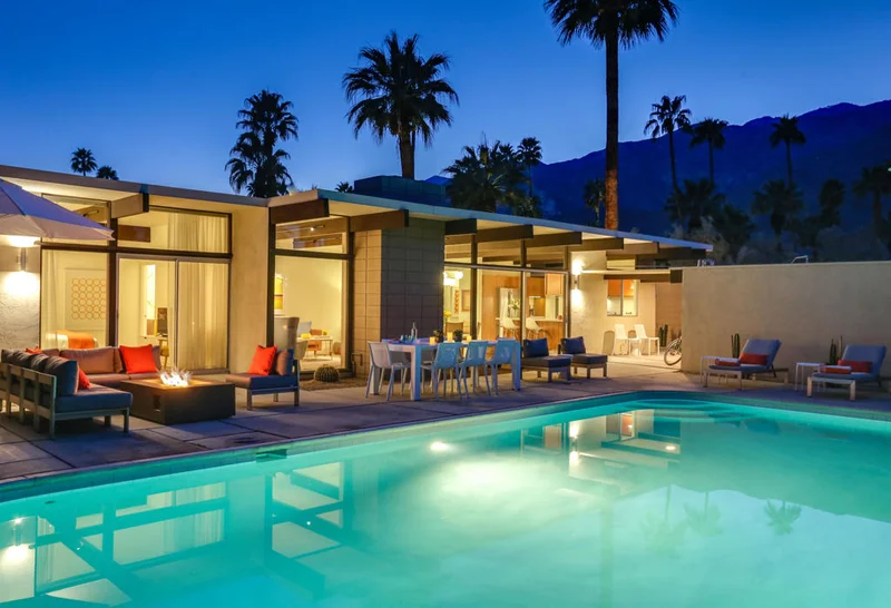 1890 Caliente, Palm Springs, CA 92264