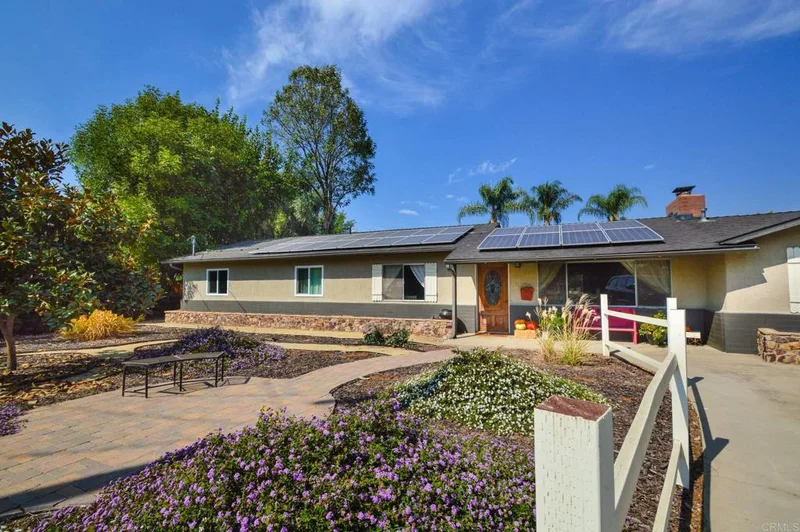 11710 Rio Corto, Lakeside, CA 92040
