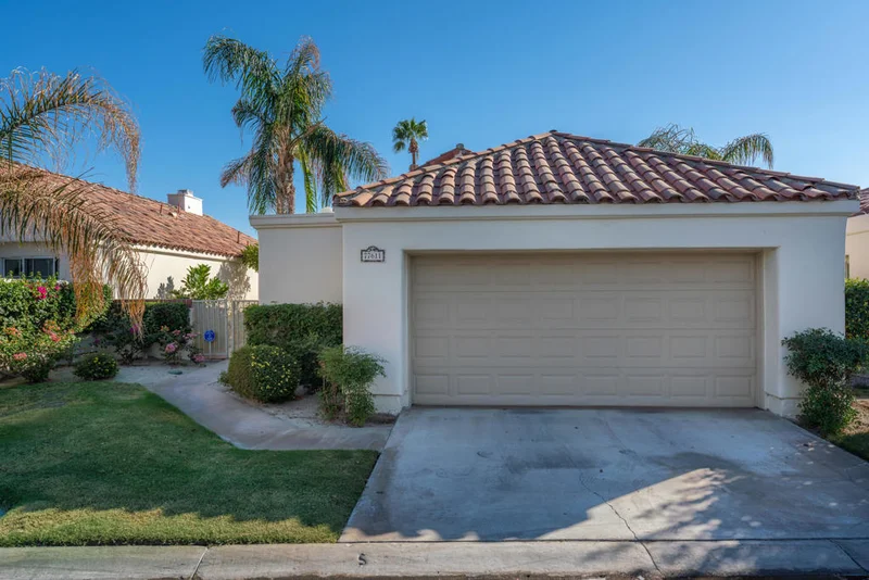 77611 Calle Las Brisas, Palm Desert, CA 92211