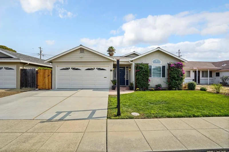 411 Briarfield, Belmont, CA 94002