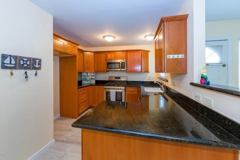 2535 E Harbor Boulevard 3, Ventura, CA 93001