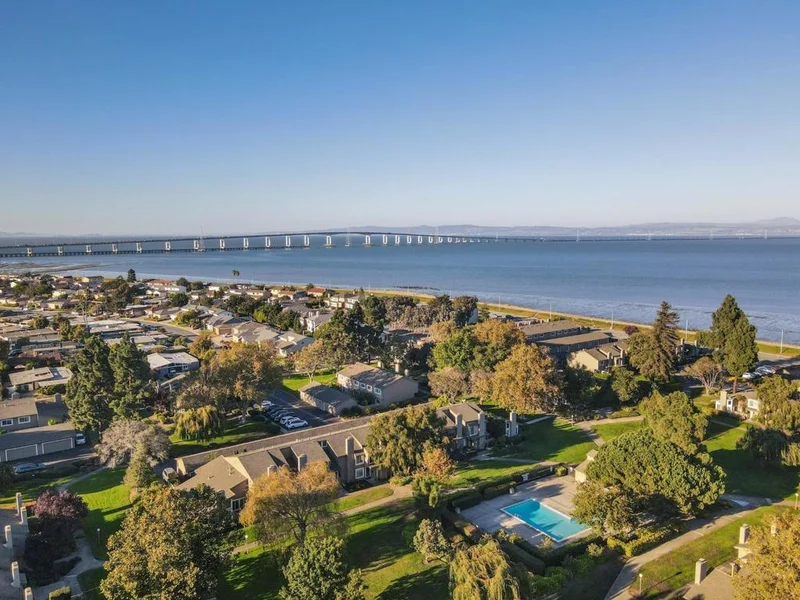 1039 Grebe, Foster City, CA 94404