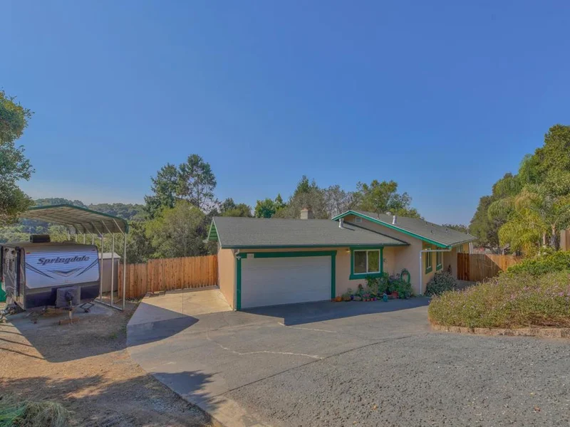 8640 Berta Canyon, Salinas, CA 93907