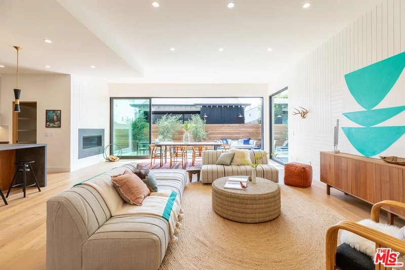 633 Westminster, Venice, CA 90291