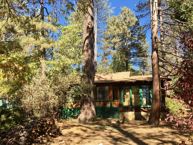 25860 Oakwood, Idyllwild, CA 92549