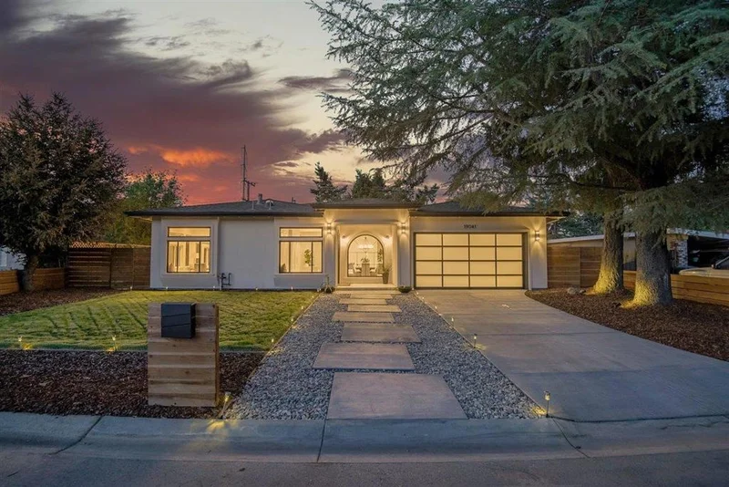19041 Dagmar, Saratoga, CA 95070