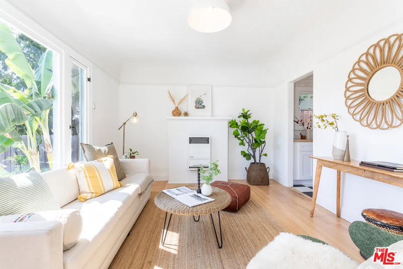 117 Rosemont #1/4, Los Angeles, CA 90026