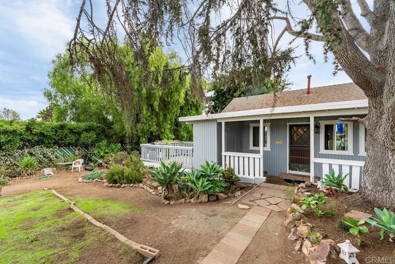1010 Pinecrest, Escondido, CA 92025