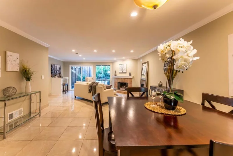 117 Mission Drive, East Palo Alto, CA 94303