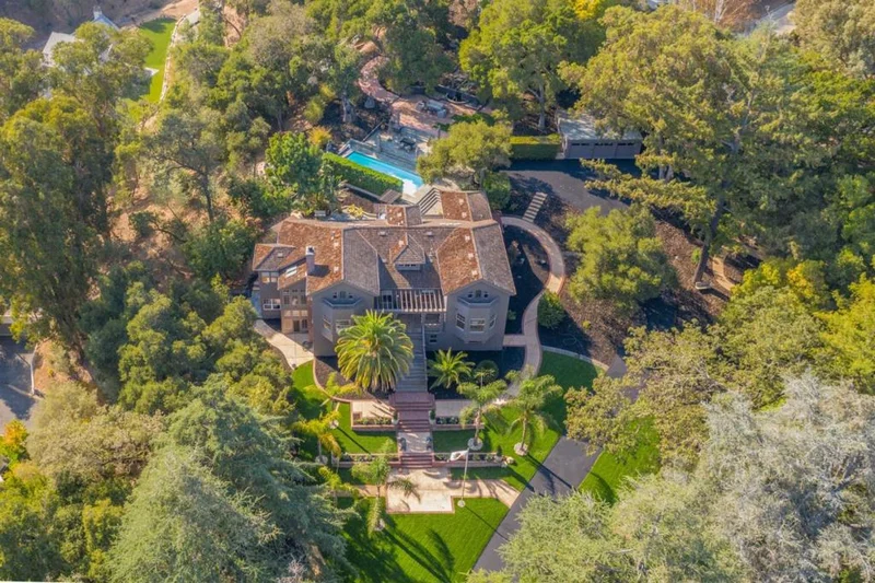 18490 Withey, Monte Sereno, CA 95030