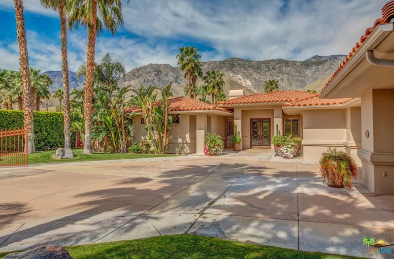 902 Azalea, Palm Springs, CA 92264