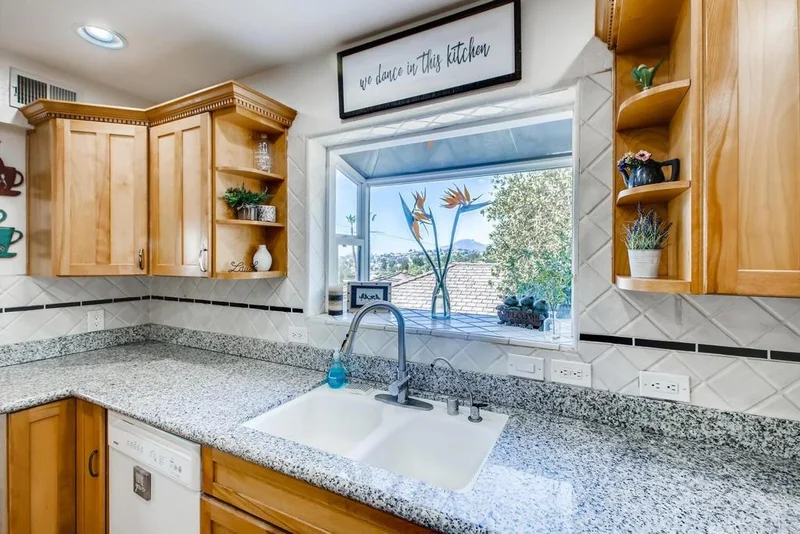 1852 Lisa Lane, El Cajon, CA 92021