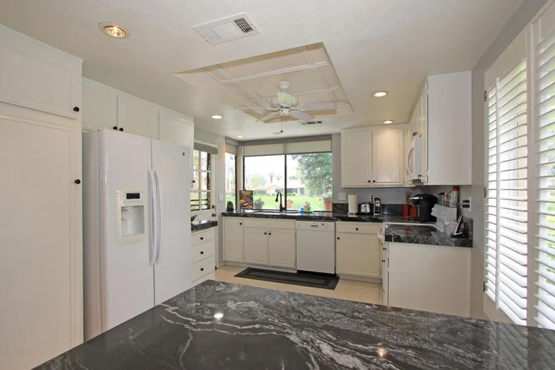 271 Santa Barbara Circle, Palm Desert, CA 92260