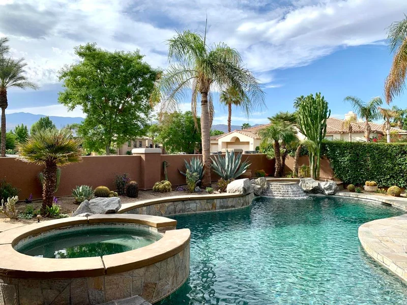 41570 Hogan, Palm Desert, CA 92211
