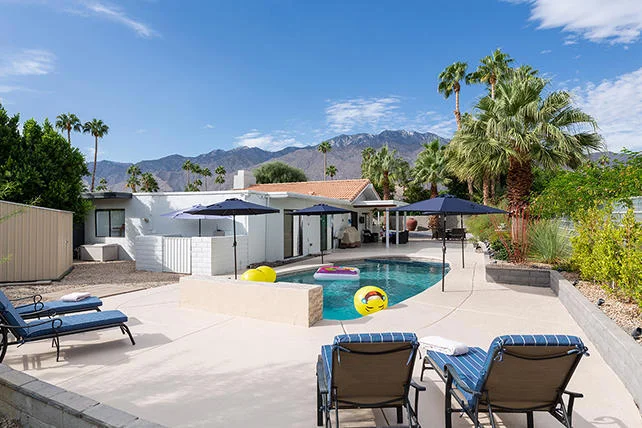 2260 Calle Conejara, Palm Springs, CA 92262